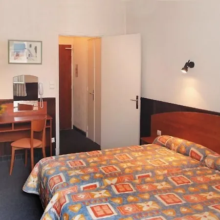 Hotel Central Hotell 3*